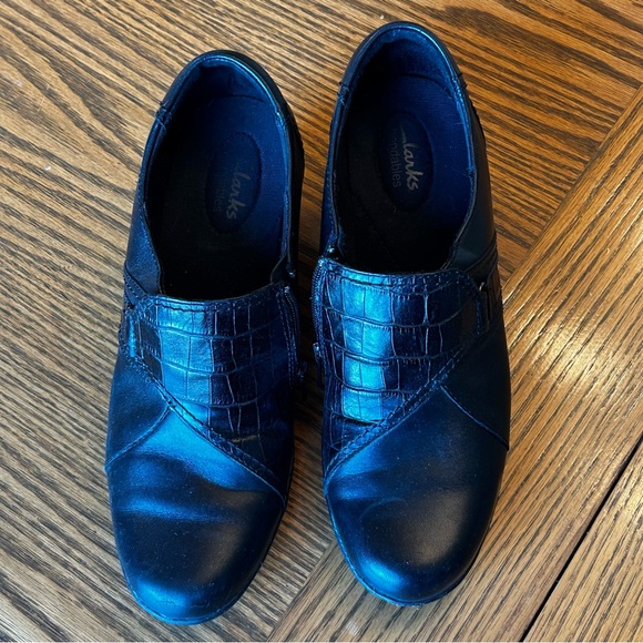 Clarks Shoes - Clarks Women's Leather Side Zip Black Heeled Boots Size 9